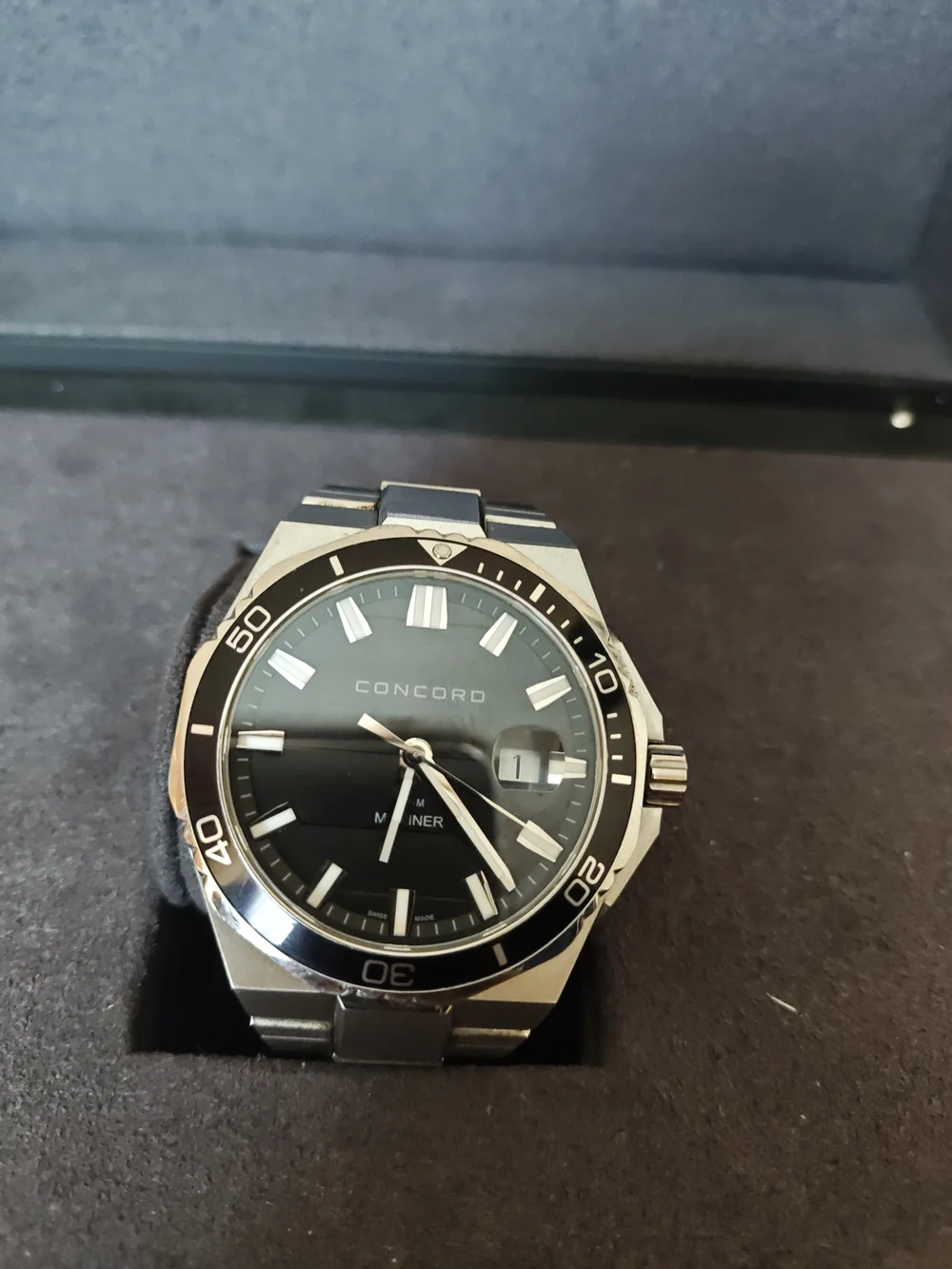 Men's Black Dial Stainless Steel Dive Watch